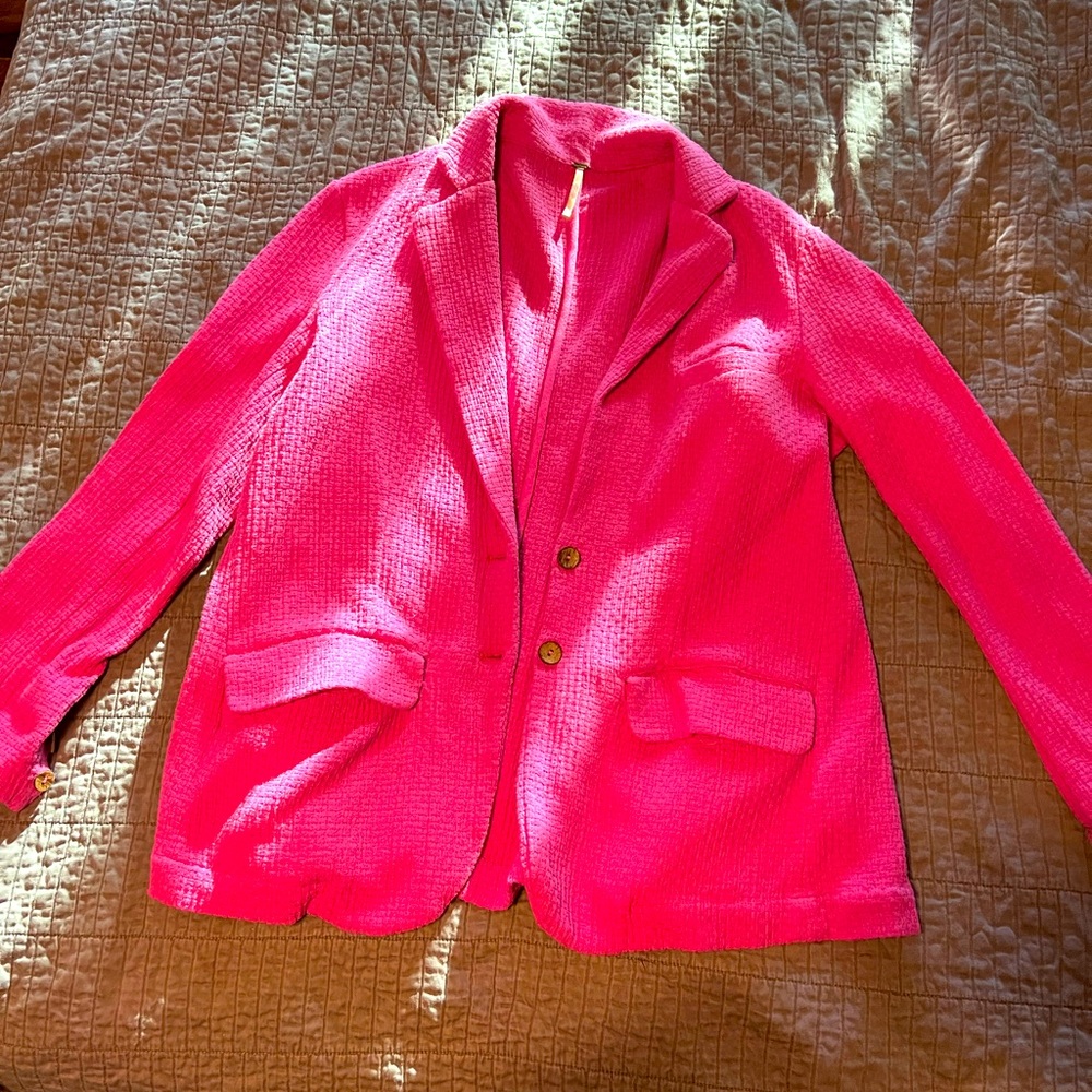 Women’s matching set . Slouchy style suit . Fits soooo good . Only worn 2x.
